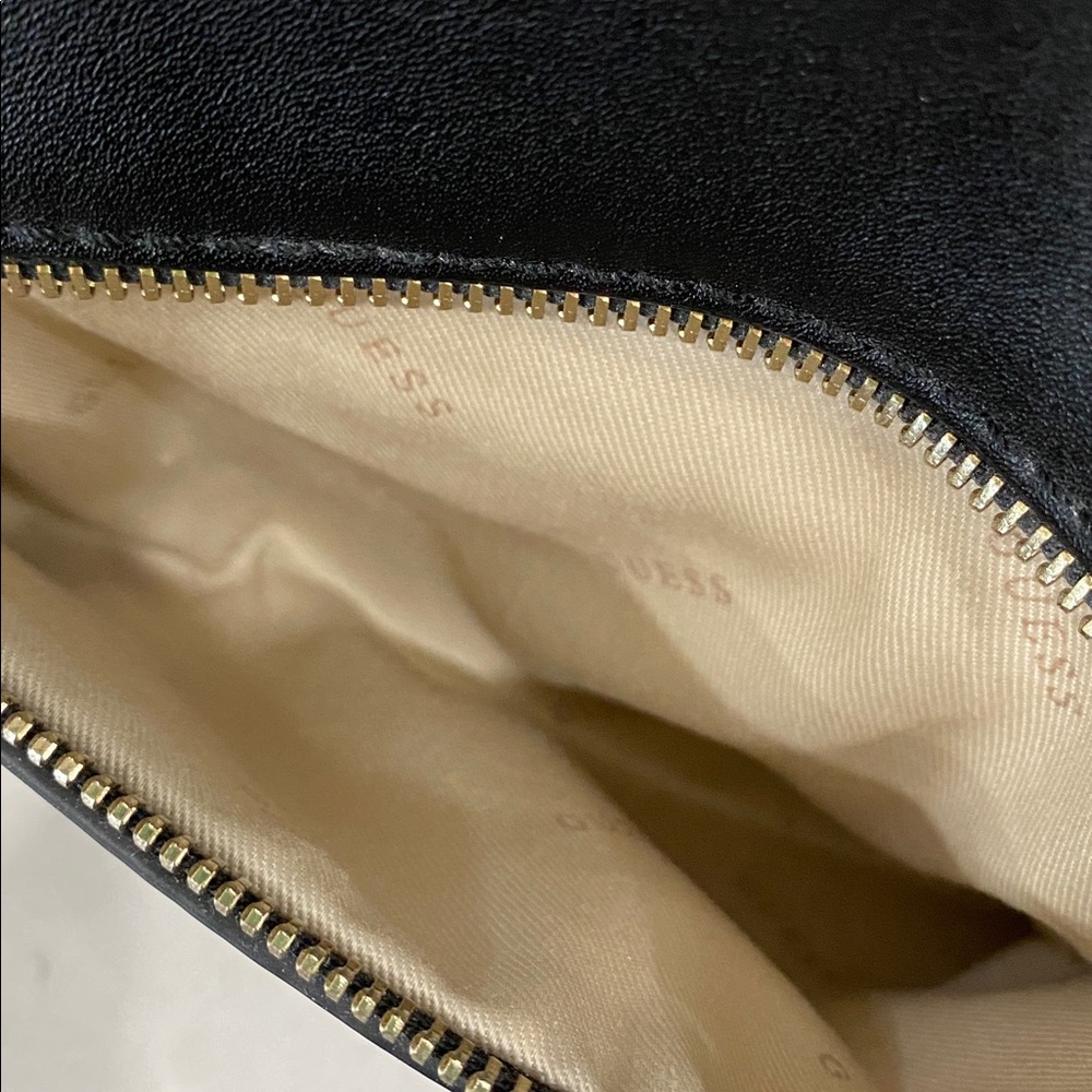 GUESS Black Women's Handbag - Picture 12 of 16
